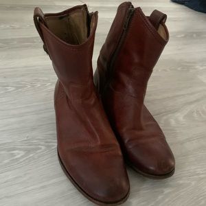 Frye Melissa Button Ankle Boot in Cognac